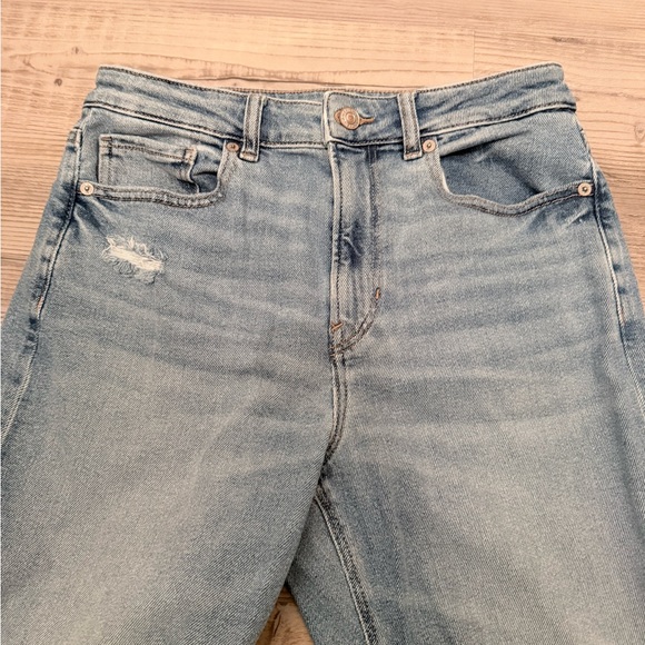 Light Blue Denim American Eagle Jeans - Picture 4 of 6